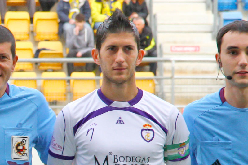 Fran Machado, como capitán del Real Jaén en el estadio Ramón de Carranza / Trekant Media