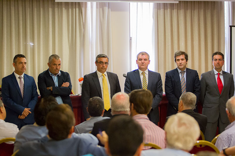 Miembros del nuevo Consejo de Administración del Cádiz CF presentes en la Junta General de Accionistas / Trekant Media