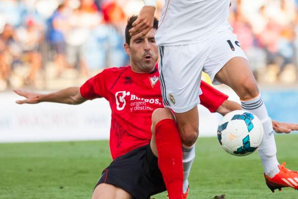 Manuel Lucena, con el CD Mirandés / lfp.es