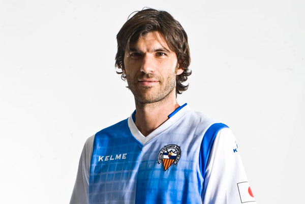 Pablo Ruiz, en la foto oficial con el CE Sabadell / cesabadell.cat