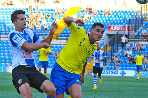 Airam Cabrera, contra el Hércules CF / Javier Ayala - portalcadista.com