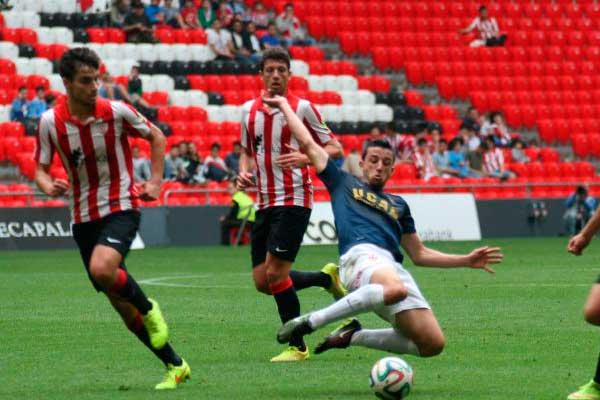 Athletic B ante el UCAM