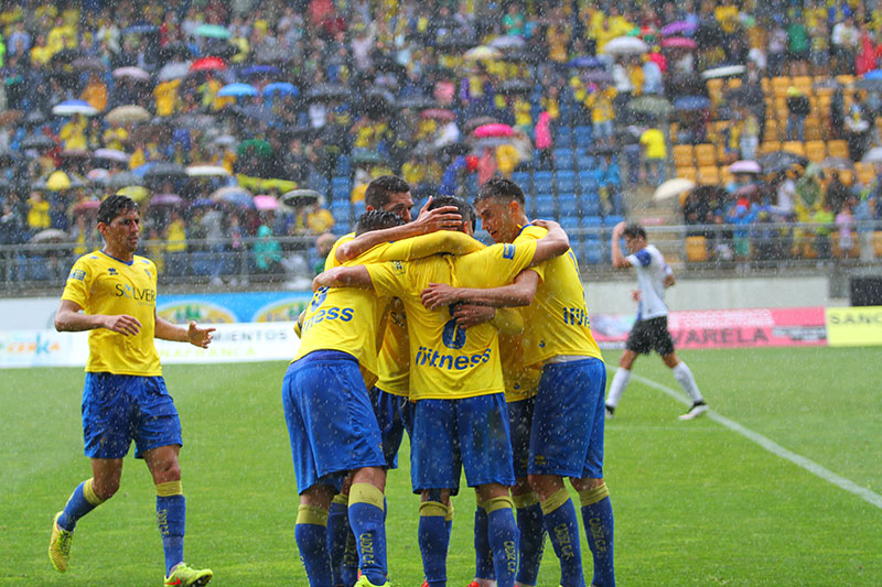 Los jugadores celebran el 1-0 de Jona / Trekant Media