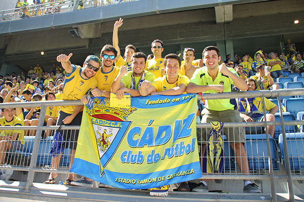 Aficionados cadistas en el estadio Ramón de Carranza / Trekant Media