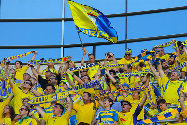 Afición cadista en el estadio Ramón de Carranza / Trekant Media