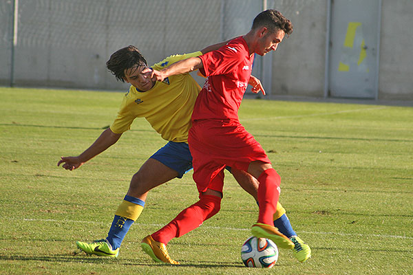 El Cádiz CF B frente a La Palma CF en la ida en El Rosal / lacanteracadiz.com