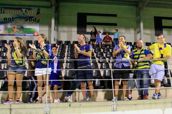 Cadistas en Lepe durante el partido de Copa / Trekant Media