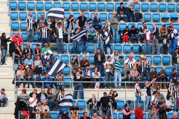 Afición de la RB Linense esta temporada en Carranza / Trekant Media