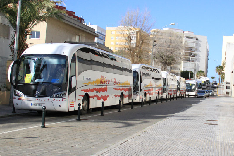 Desplazamiento en autobuses de aficionados del Cádiz CF / Trekant Media