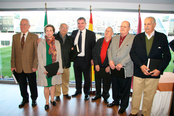 Antiguos directivos del Cádiz CF homenajeados / foto: cadizcf.com