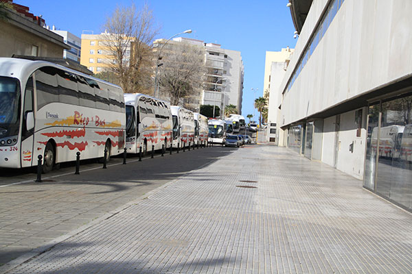 Siete autobuses ya para La Línea / Trekant Media