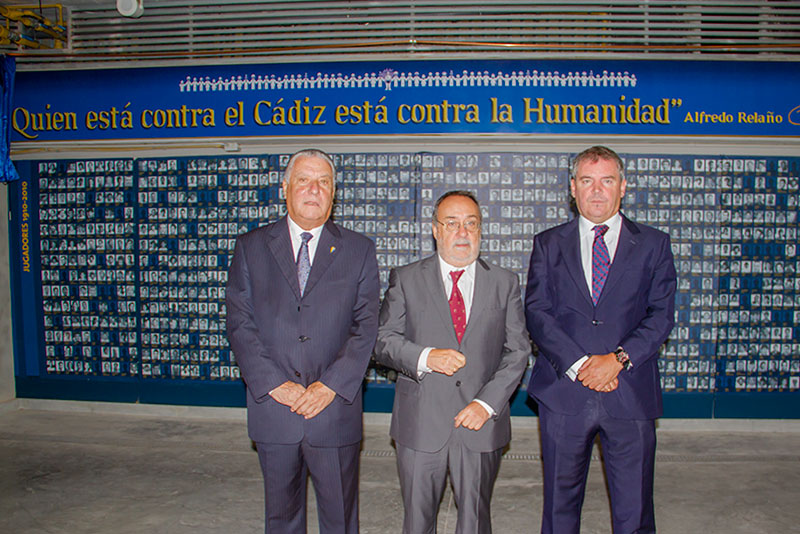 Presentación del acto con Juan José Pina, Alfredo Relaño y Manuel Vizcaíno / Trekant Media