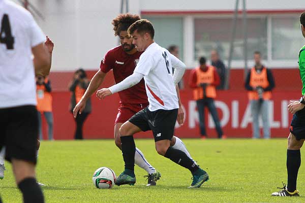 Curro en el partido de la primera vuelta / Trekant Media