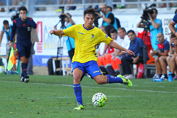 Pablo Molina, con el Cádiz CF ante el Granada CF / Trekant Media