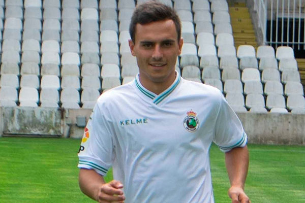 Álvaro García, en su presentación con el Racing de Santander / realracingclub.es