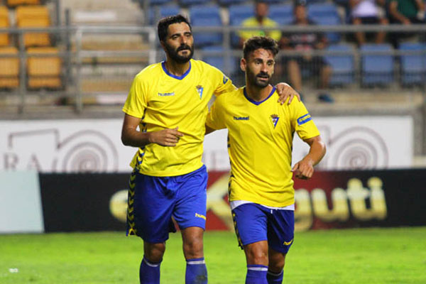 El Cádiz repartió sus goles ante el FC Cartagena / Trekant Media