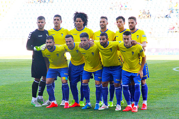 Once del Cádiz CF contra el Granada CF en el Trofeo Carranza / Trekant Media