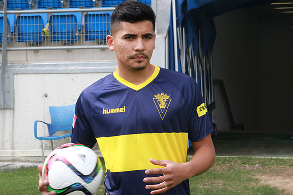 Luis Pavez, en su presentación con la segunda equipación / Trekant Media