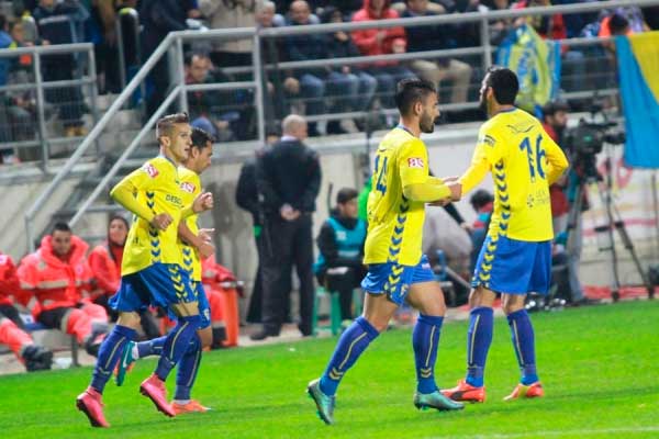 El Cádiz ante el Real Madrid / Trekant Media