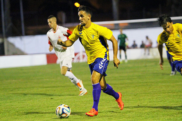 Carlos Calvo este verano en un amistoso con el Cádiz CF / Trekant Media