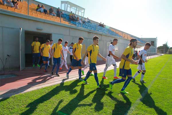 El Cádiz B juega en El Rosal este domingo / Trekant Media