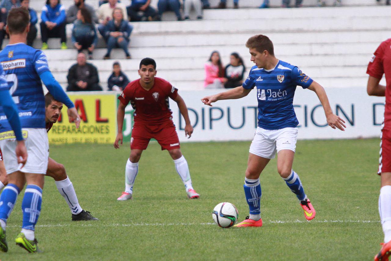 Imagen del Linares - Cádiz de la primera vuelta. / Trekant Media