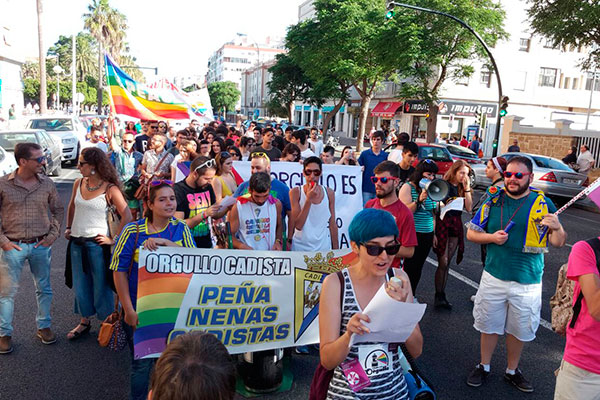 La Peña Nenas Cadistas en la manifestación 2016 del Orgullo / Francis Rivas