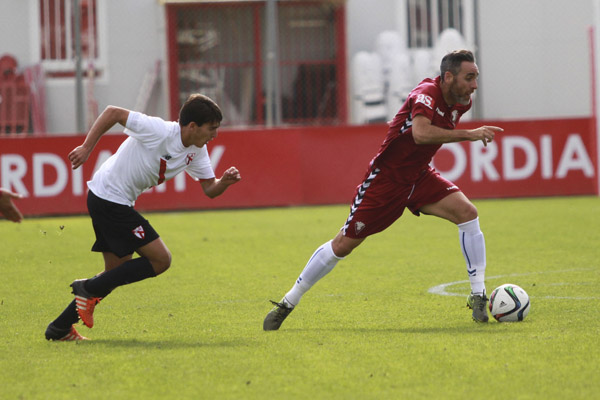 Abel Gómez en el encuentro de la primera vuelta ante el Sevilla Atlético. / Trekant Media