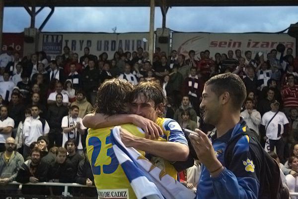 Fleurquin celebrando el ascenso a Segunda División en Irún. / Trekant Media