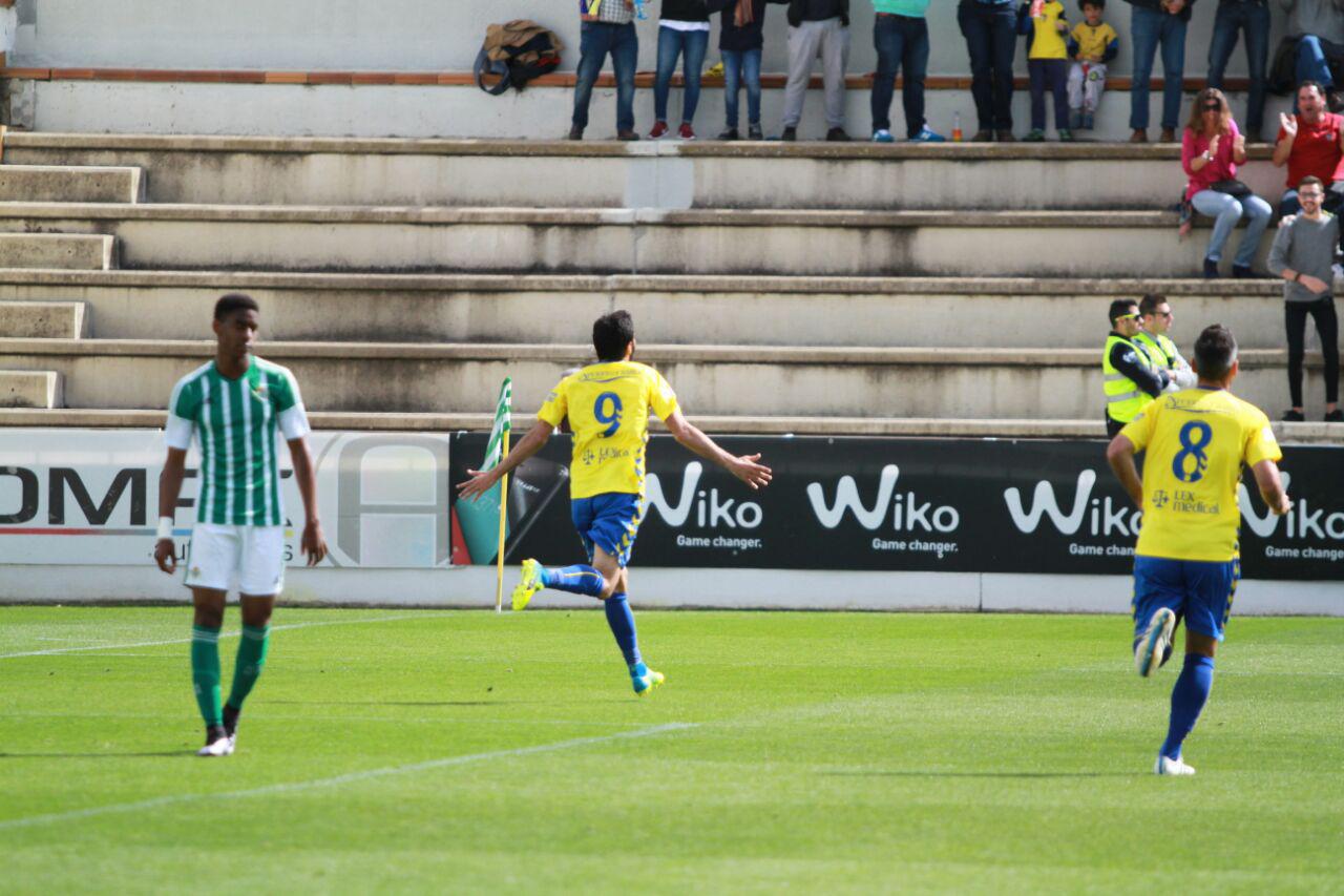 Dani Güiza celebrando su gol al Betis B. / Trekant Media