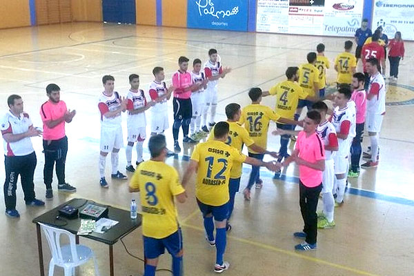 El CD La Palma FS le hace el pasillo de campeón al Cádiz CF Virgili / Cádiz CF Virgili