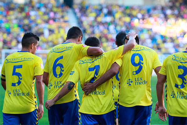 El Cádiz podría dormir líder el sábado / Trekant Media