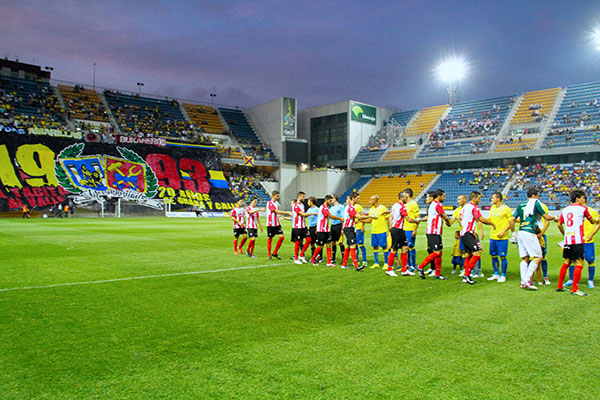 Cádiz CF y Algeciras CF se saludan en el Ramón de Carranza / Trekant Media