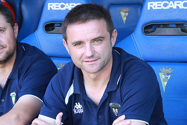 Julio Cobos, entrenador del CF Villanovense / Trekant Media