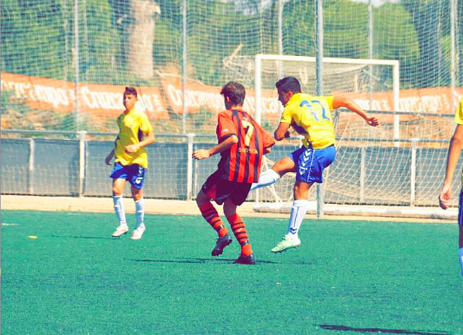 El Balón de Cádiz Cadete A contra el Séneca CF