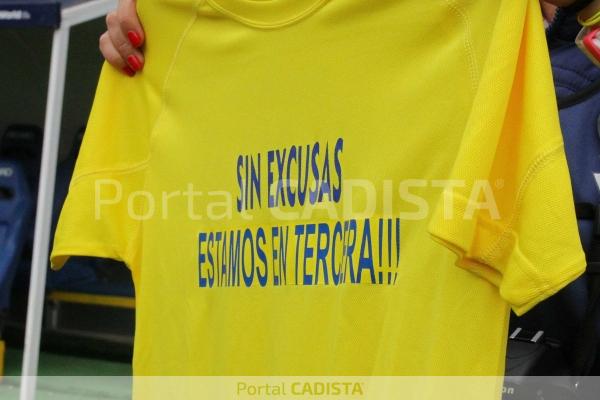 Camiseta de la celebración del ascenso a Tercera División del Cádiz CF B / Trekant Media