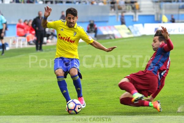 Carpio recibió la quinta amarilla en Alcorcón / Trekant Media