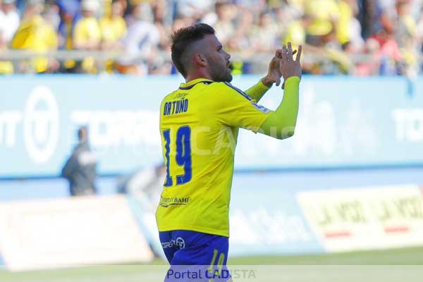 Alfredo Ortuño celebra su gol contra el CD Lugo / Trekant Media