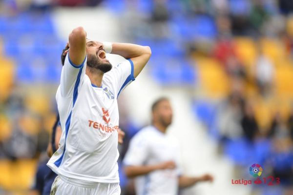 El CD Tenerife perdió ante el UCAM / Foto: LaLiga.es