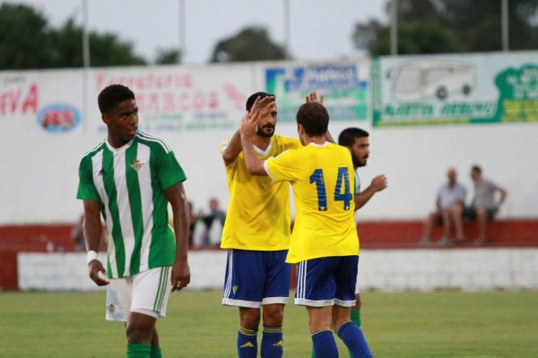 Celebración del primer gol ante el Betis B / Trekant Media