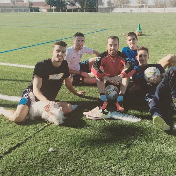 Luis Ruiz, entrenando con sus amigos durante la Navidad