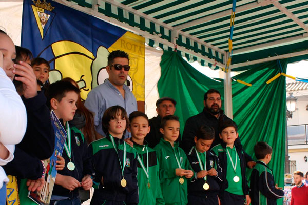 Entrega de medallas del Trofeo Carranza de la Peña Camaleón de Rota en 2016 / Peña Cadista Camaleón de Rota