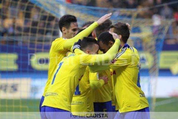 Celebración del primer gol ante el Mirandés