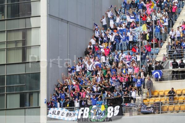 Aficionados del CD Tenerife en el estadio Ramón de Carranza / Trekant Media