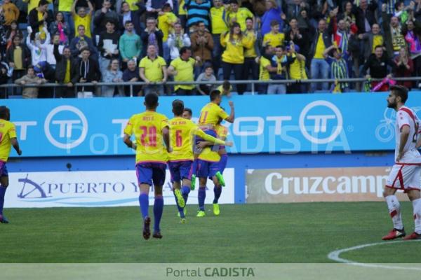 El Cádiz celebra el gol de la victoria