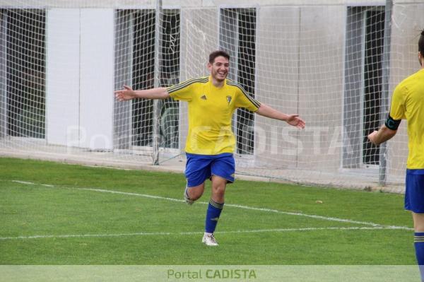 Vallejo celebra el último gol ante el Lora