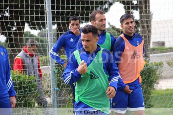 Álvaro García entre los que se entrenaban este miércoles