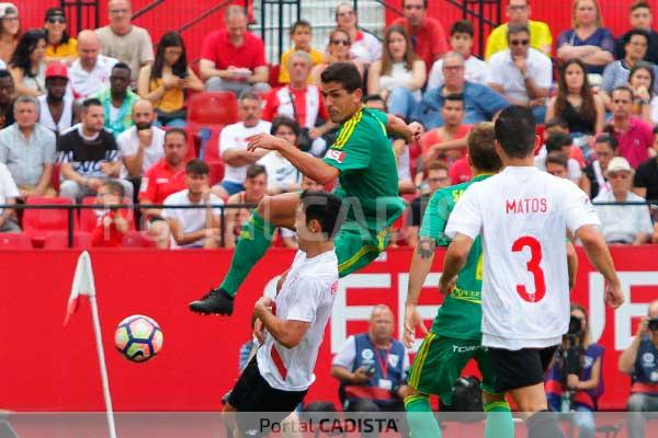 El Cádiz debe encontrar de nuevo su solidez defensiva