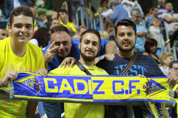 Aficionados cadistas en el estadio Ramón de Carranza / Trekant Media