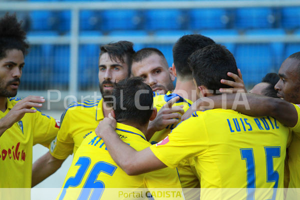 El Cádiz CF celebra un gol en el Ramón de Carranza / Trekant Media